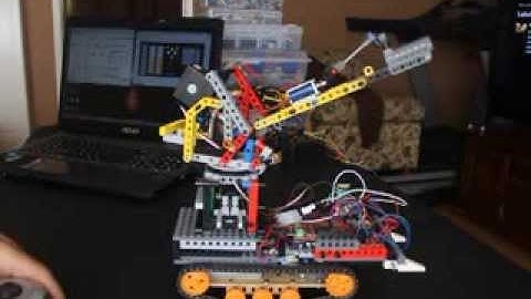 Lego Rover using Arduino+LabView+Xbox joystick+Bluetooth receiver.