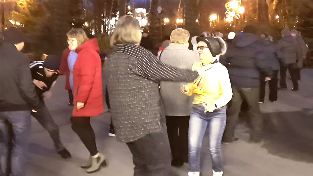 ТЫ ПО ДУШЕ ПРОШЛА СМЕЯСЬ И ГРОМКО ТОПНУВ КАБЛУКАМИ - YouTube