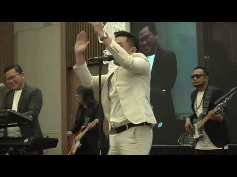 Jikustik - Dia Harus Tahu (Lyrics)