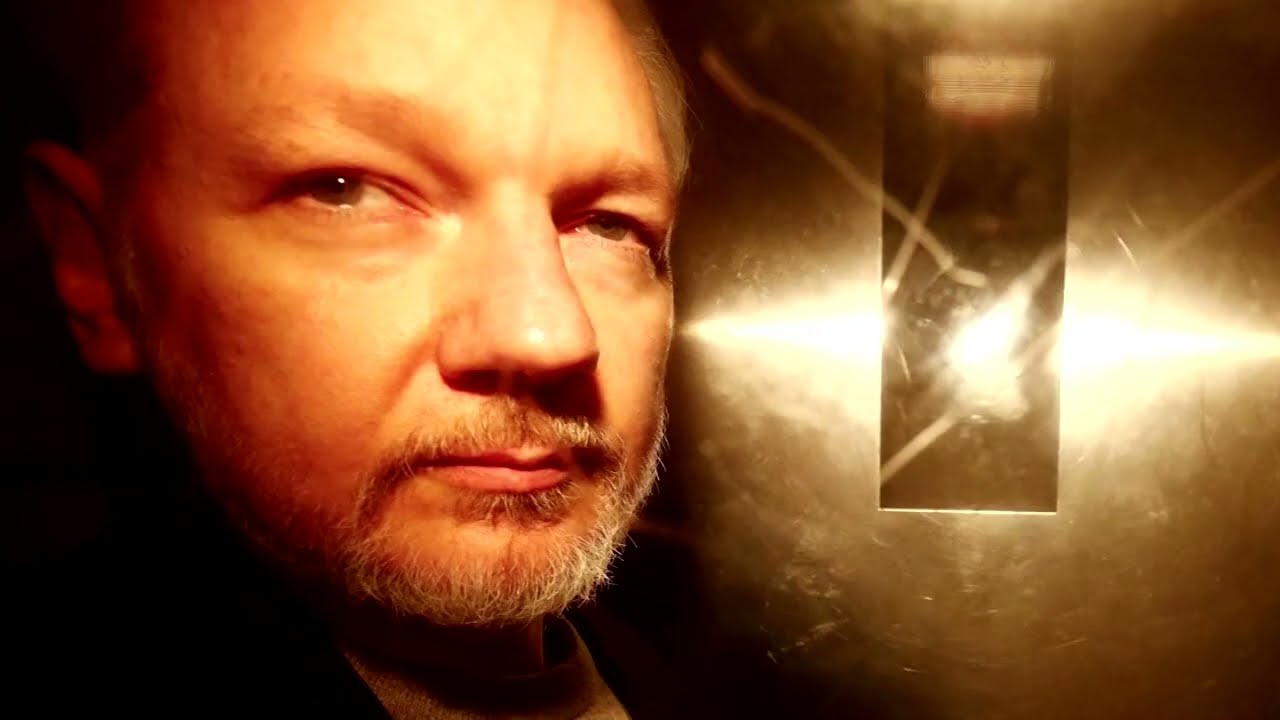 UK Agrees to Extradite WikiLeaks Founder Julian Assange to the US