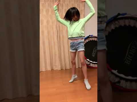 自分で振り付けて踊ってみた！小4女子