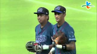 20130809 CPBL 猿VS犀牛 5下 張建銘擊出雙殺打結束5局下半