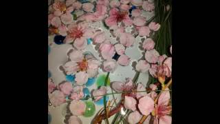 flower sensory bin