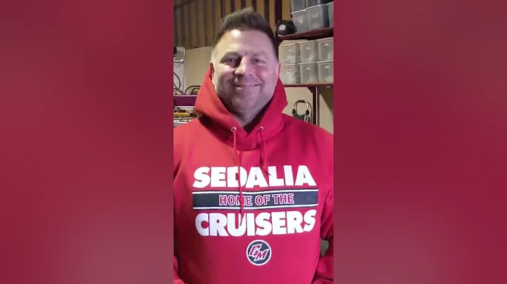 Mr. Pease Goes to the NeighborHOODIE