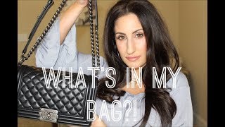 WHATS IN MY CHANEL BOY BAG?!