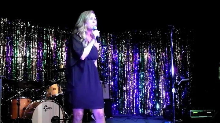 Lori singing at the Mark Dunham Benefit (1 of 2)