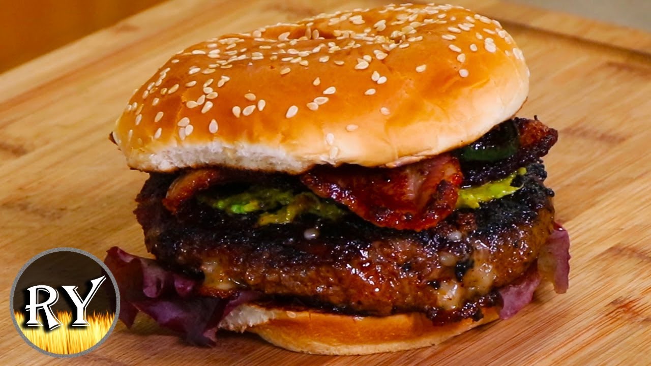 Jalapeno Chorizo Burger Grilled On The er Kettle YouTube