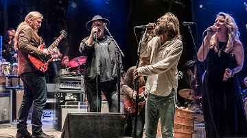 Tedeschi Trucks Band & Leon Russell - With A Little Help From My Friends