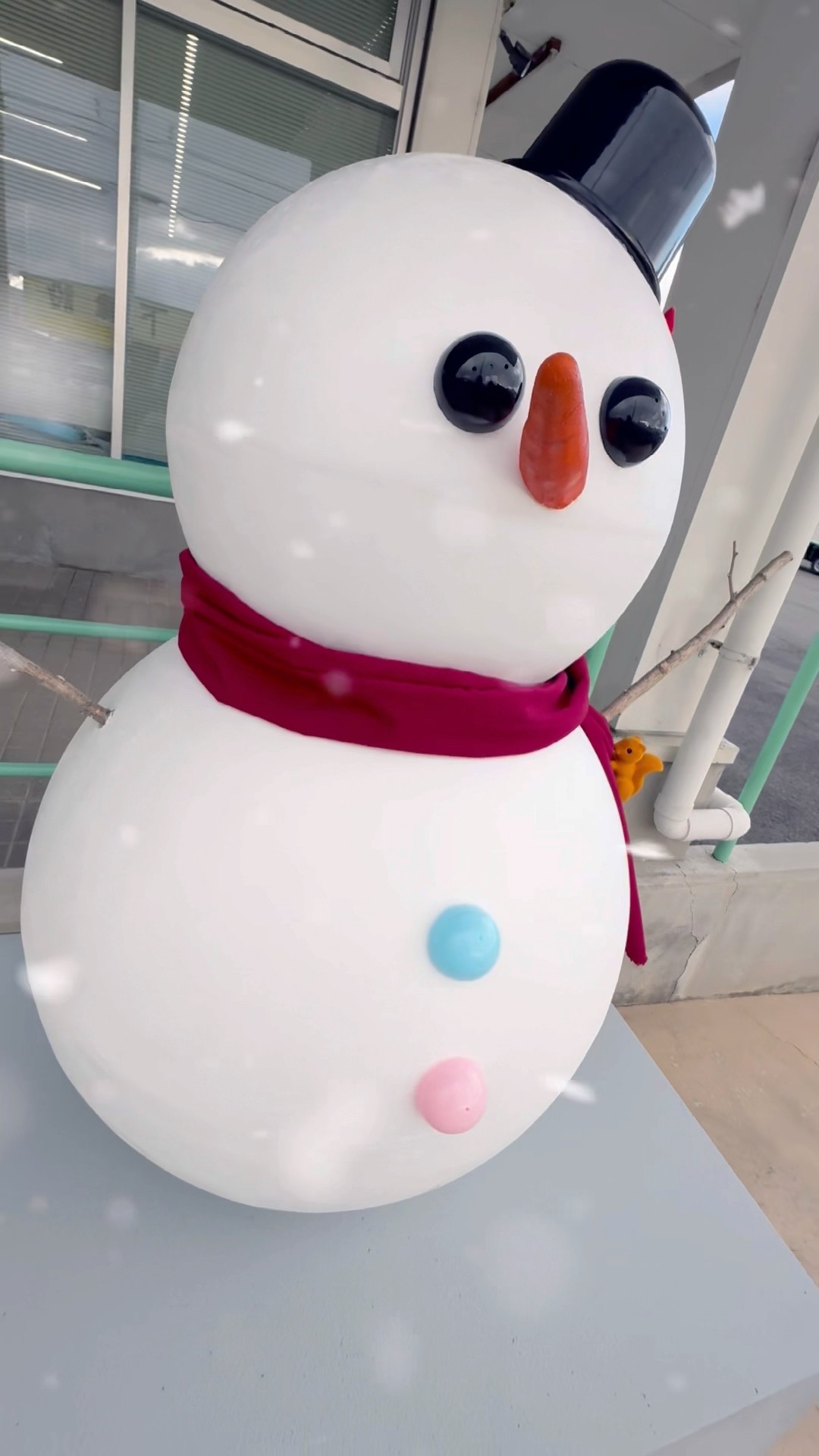 雪だるまさま専用ページ♡6日迄☆他の方購入不可 会社の正面に雪だるまが登場しました⛄️ - YouTube