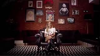 Voltei, quer vocês queiram, quer não ! Anitta.