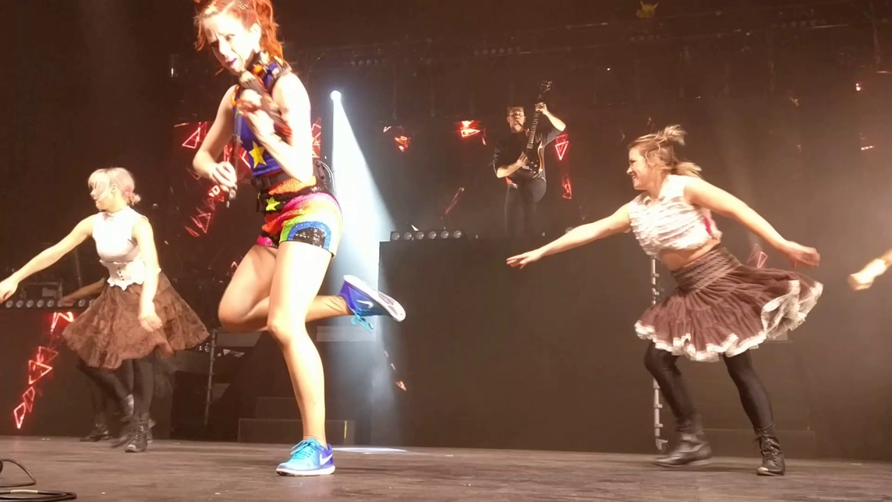 Roundtable Rival Lindsey Stirling - Roundtable Rival / DLTFF | LIVE @ Ancienne Belgique ...