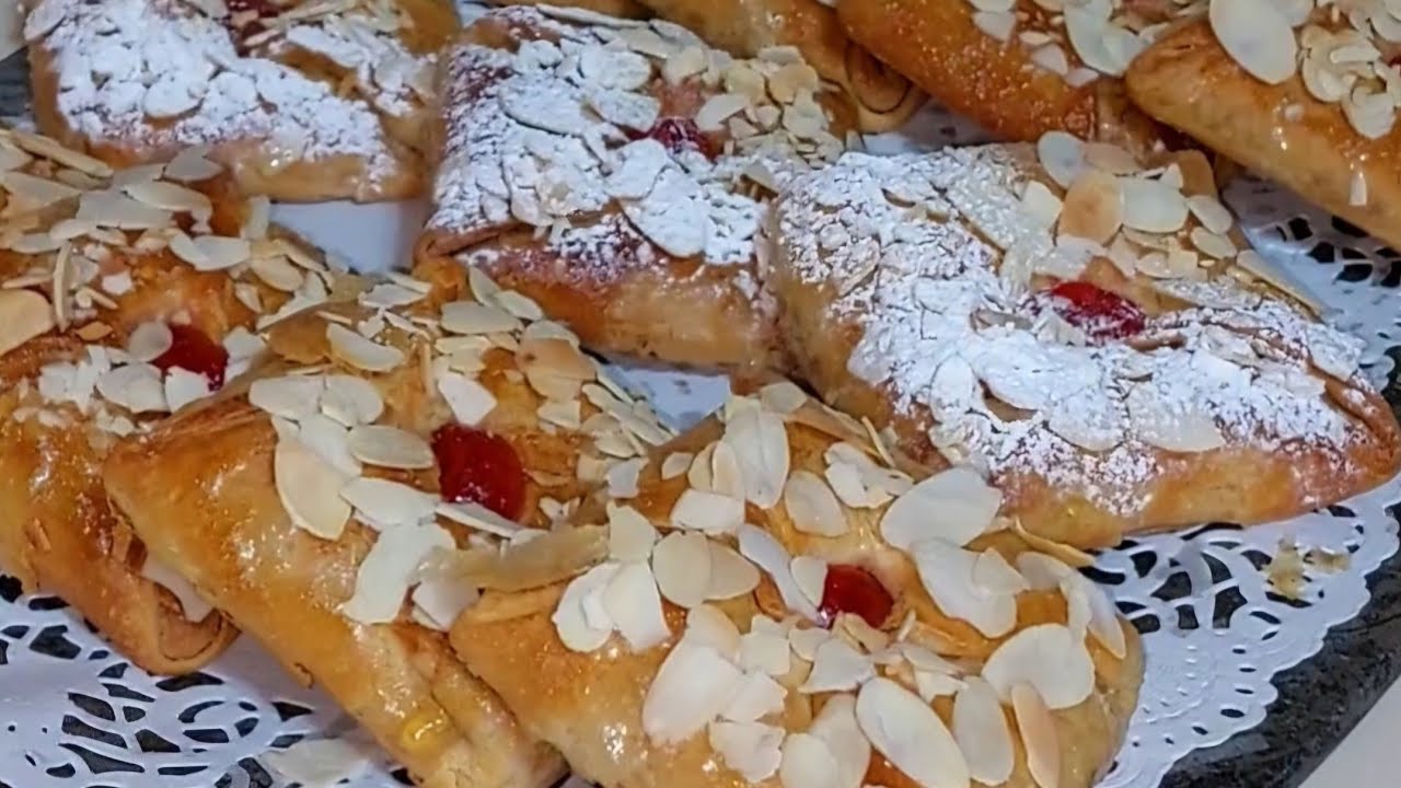 مسمن فالفرن معمر بالتفاح معسل😍 مورق بدون زبدة!!!! مقرمش !! الحشوة معلكة و لذيذة ما تشبعوش منو 💯