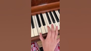 Zeldas lullaby (small piano riff) NOT A TUTORIAL