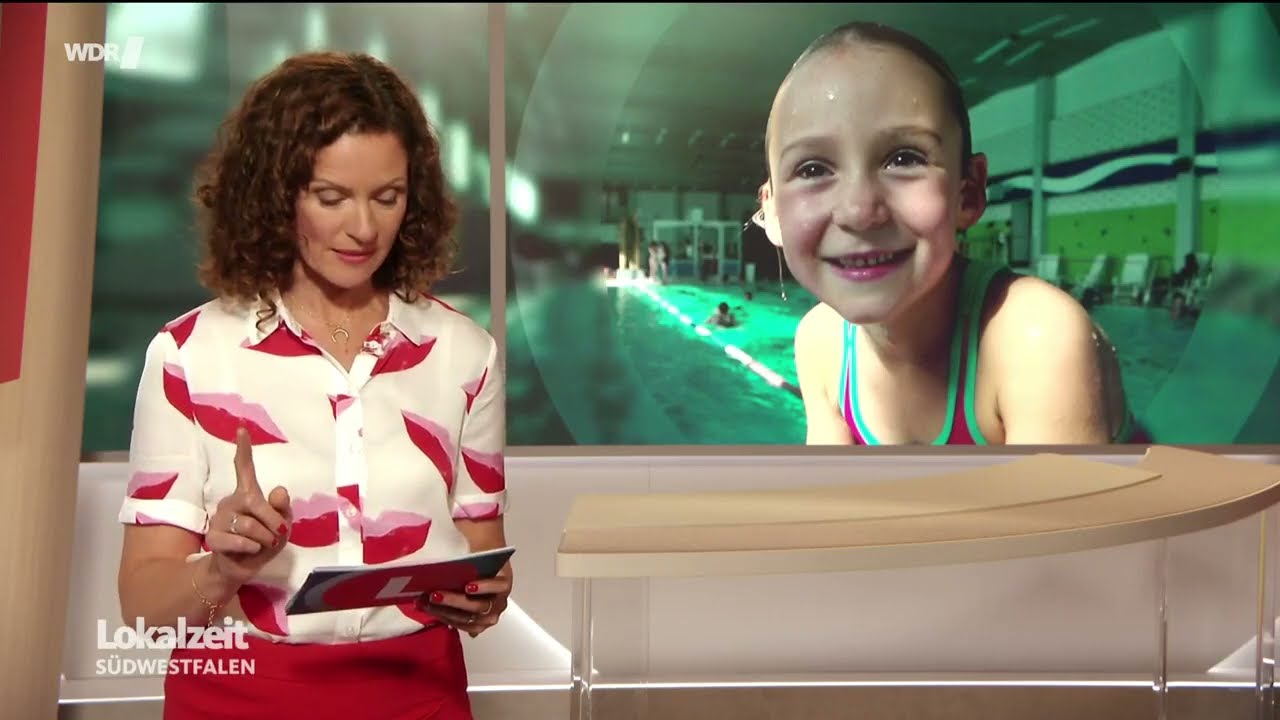 Schwimmabzeichen Gold mit 5 Jahren -- Hedi schwimmt