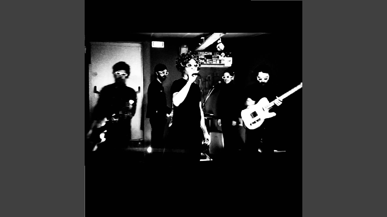 Watch Bruit on YouTube Watch Bruit on YouTube
