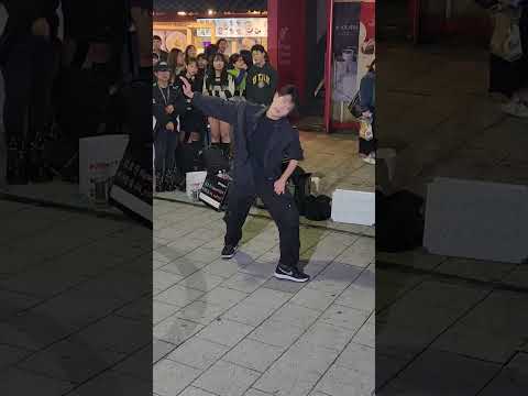 Kpop&amp;<strong>amp</strong>;JHKTV]かがわゆう&amp;<strong>amp</strong>;hyojin in hongdae 소리꾼 Thunderous <strong>Stray</strong> Kids 카가와&amp;<strong>amp</strong>;효진