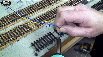 A Model Railway From Scratch - 19A: Wiring Discreet Droppers