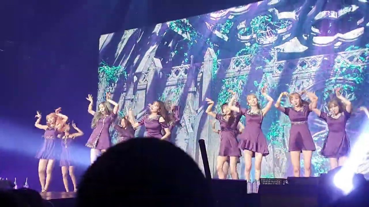 190616 IZ*ONE 아이즈원 – Violeta 비올레타 @ Eyes On Me in Bangkok