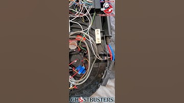 Inside A REAL Ghostbusters Proton Pack!!!