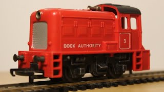 Better than the Steeple Cab ~ Reviewing the Triang Dock Shunter