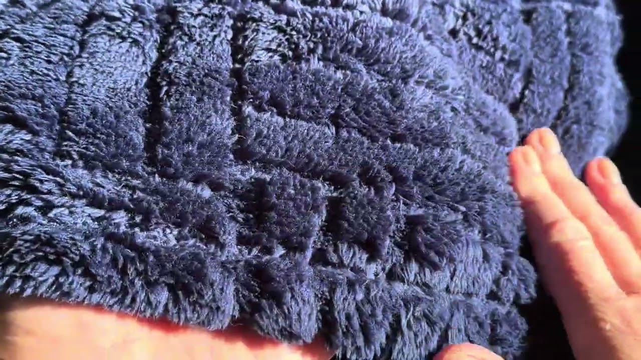 Легкий флисовый плед «Китовая флотилия» 