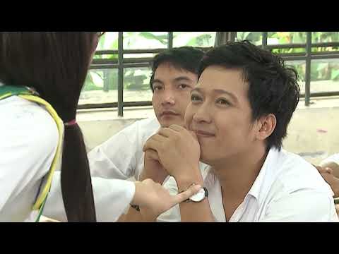 Truong Giang’s awkward prank leads to a slap, shows off magic trick to "steal" classmate's money ...