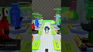 Gugugaga Penguin Helps Cute Bacon 🥹 #roblox #robloxshorts #gugugaga