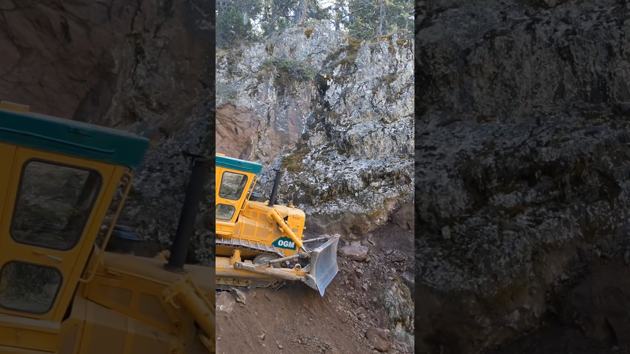 CAT D7 BULLDOZER #SHROTS #KEŞFET #KESFETEYYİZ #KEŞFETBENİÖNEÇIKAR #KEŞFETEDÜŞ #KEŞFETOL #KEŞFETAÇIL