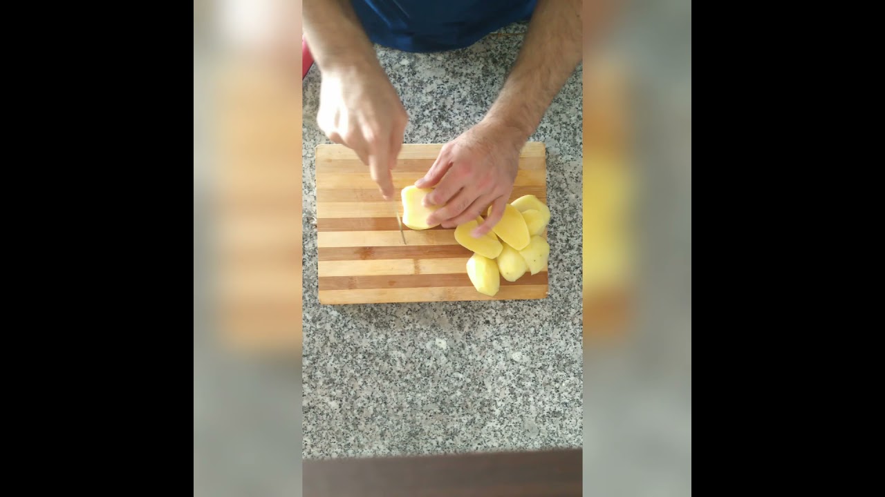Leziz Patatesli ve Soğanlı Omlet Tarifi, Sadece 3 Malzeme ile kolay ve pratik