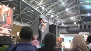 Download Singapore Expo 23 9 2012 Juara Bagi Kategori Karaoke Salem Dan Zamani , Video MP3 Singapore Expo 23 9 2012 Juara Bagi Kategori Karaoke Salem Dan Zamani ,