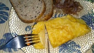 Parmesan cheese egg omelette with caramelized onions recipe