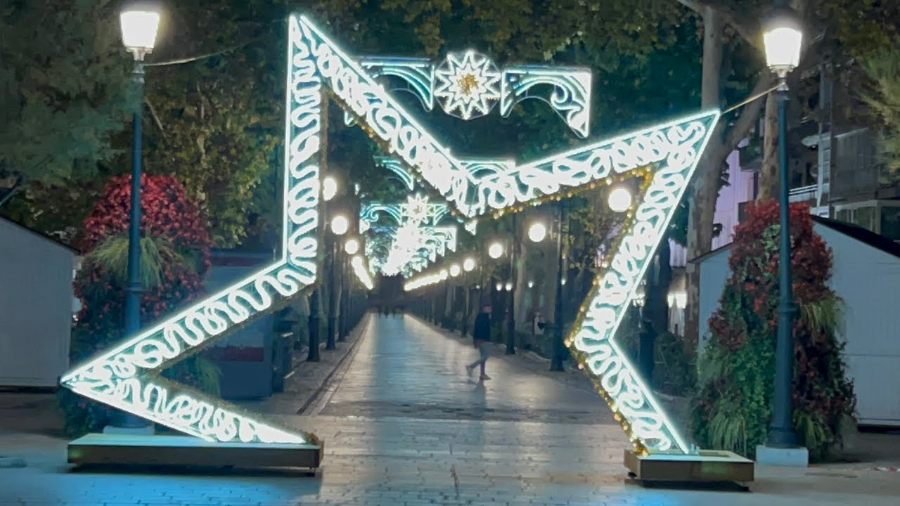 Encendido de son las luces de Navidad en las calles de Granada en 2024/25