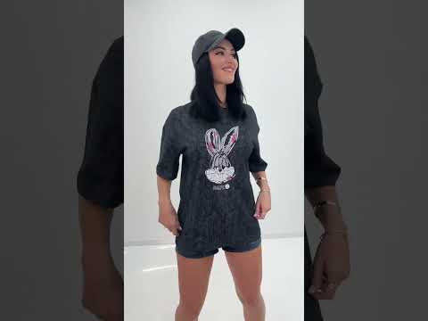 Женская футболка с кроликом "Roger" (Турция), видео 1