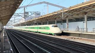 【E2系J66編成200系カラー】小山駅発車