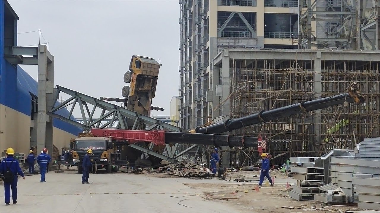20 Extremely Dangerous Crane Accidents YouTube
