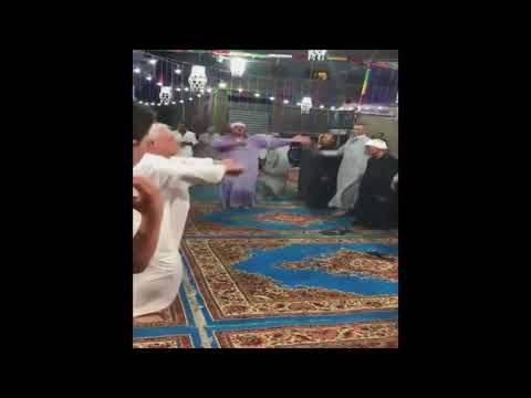 صلاة غريبة و رقص 