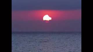 partial solar eclipse at Koh Lipe, Thailand Mar 09, 2016 タイ・リペ島 日出帯食 [4K time-lapse]