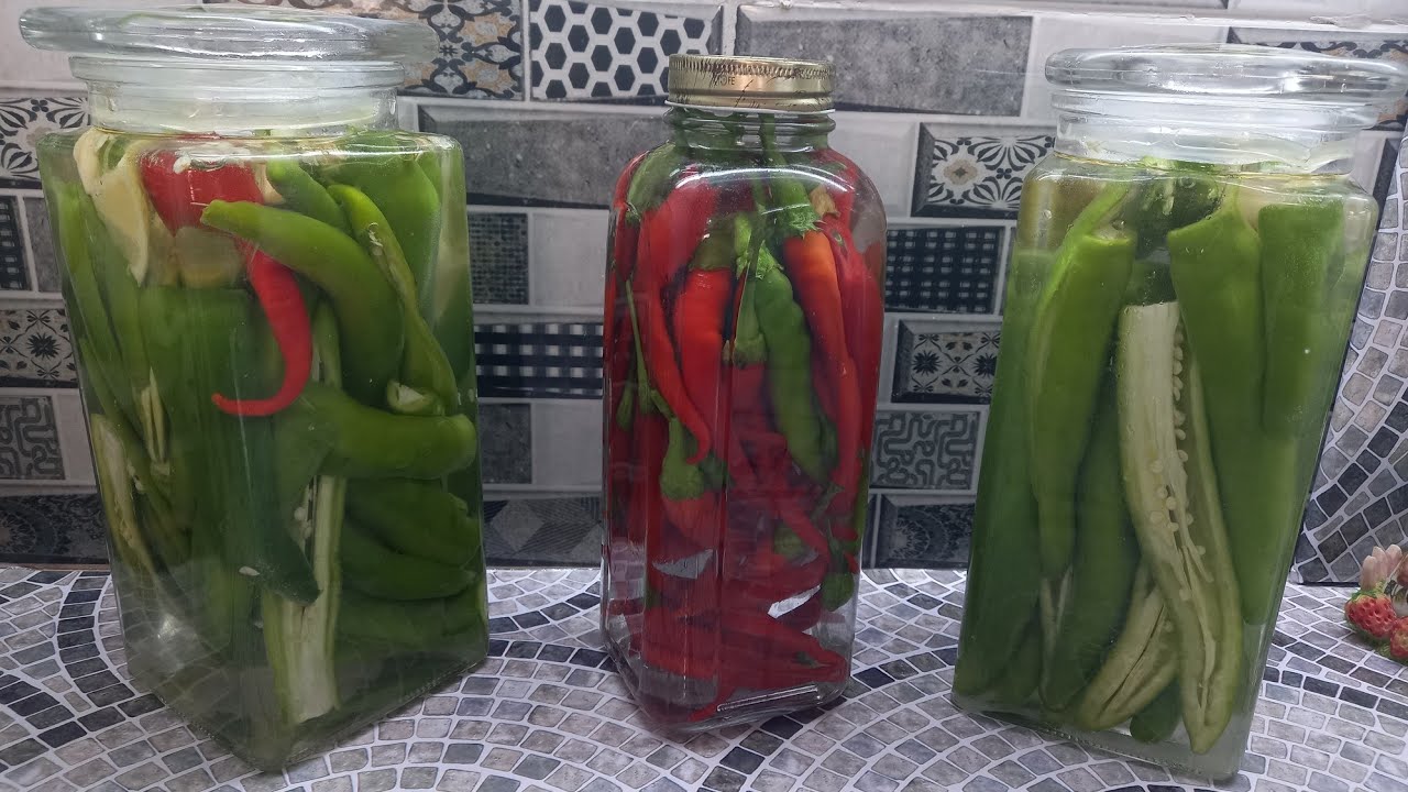 طريقتي في تمليح الفلفل الأخضر وفلفل بر العبيد تلبية لطلب برشا مشتركين