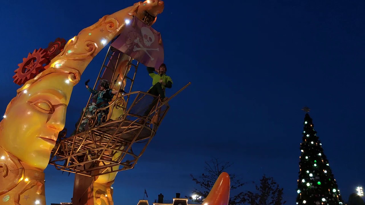 Disneyland Paris 2019 - Disney Stars On Parade