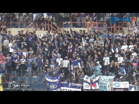 Suasana Pertandingan PSIS VS Persija Di Stadion Sultan Agung Bantul