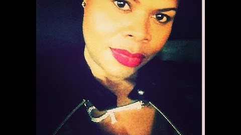 MAC Ruby Woo Video - Apply and Remove Matte Lipstick