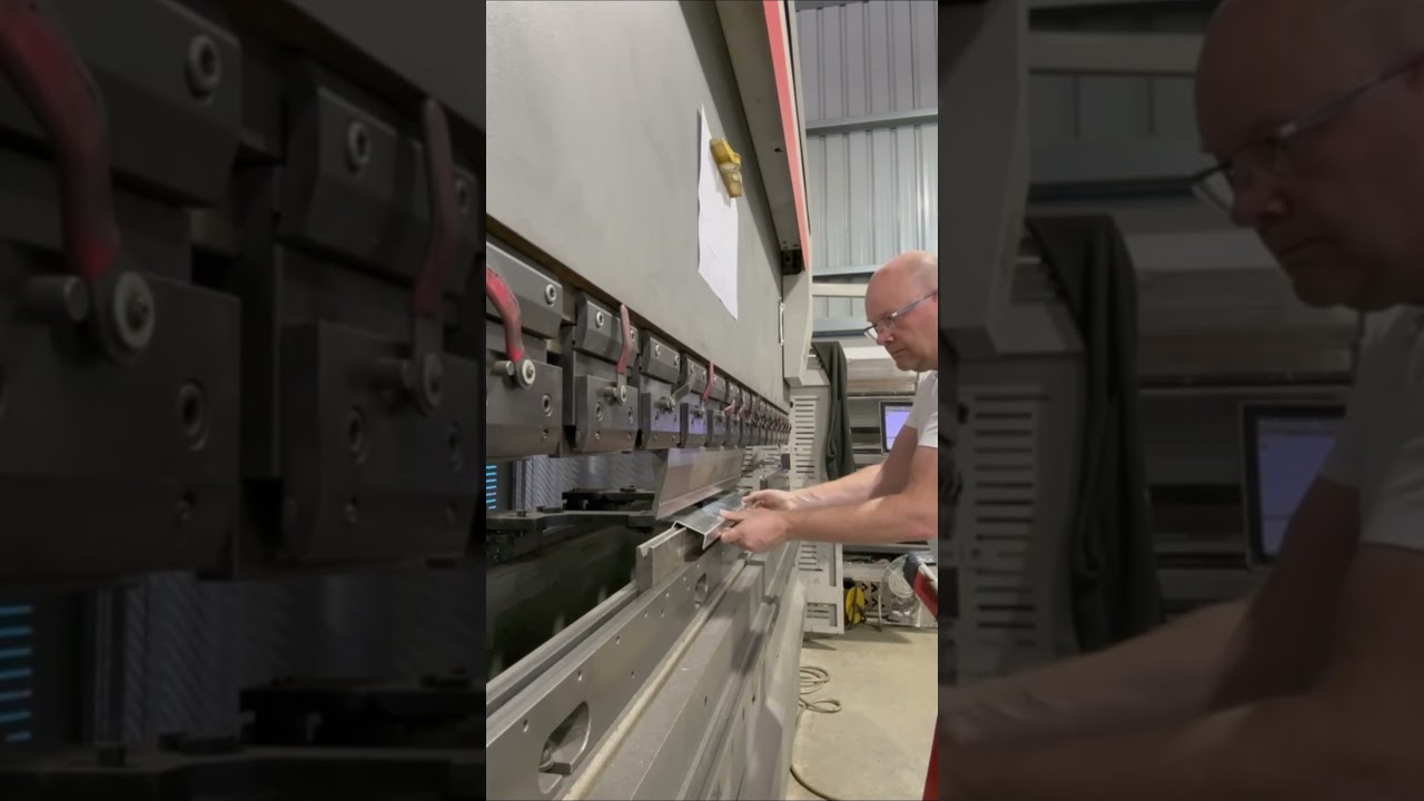 Bystronic Xact Smart 225 4metre #zebra #machine #industrial #pressbrakemachine #forsale #folding