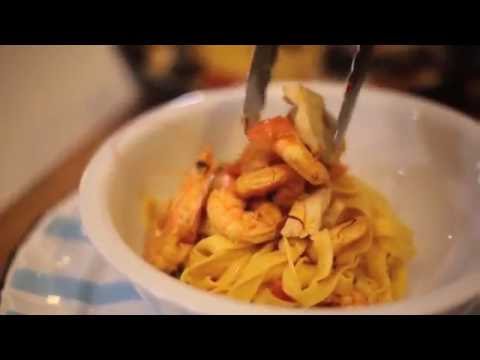 Video: Pasta Con Marisco Y Azafrán