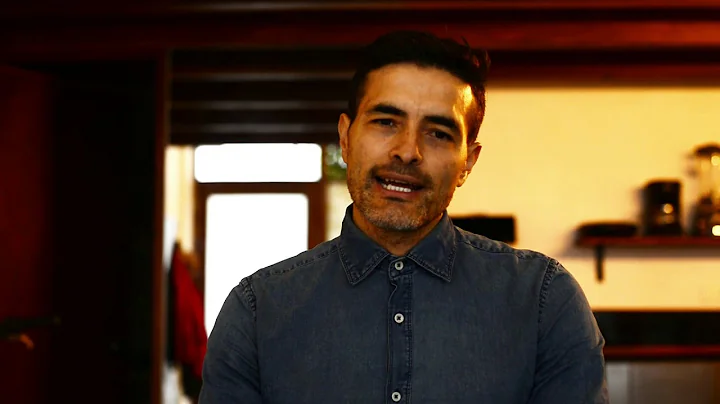 Manuel Botero.Self-Intr...  Video