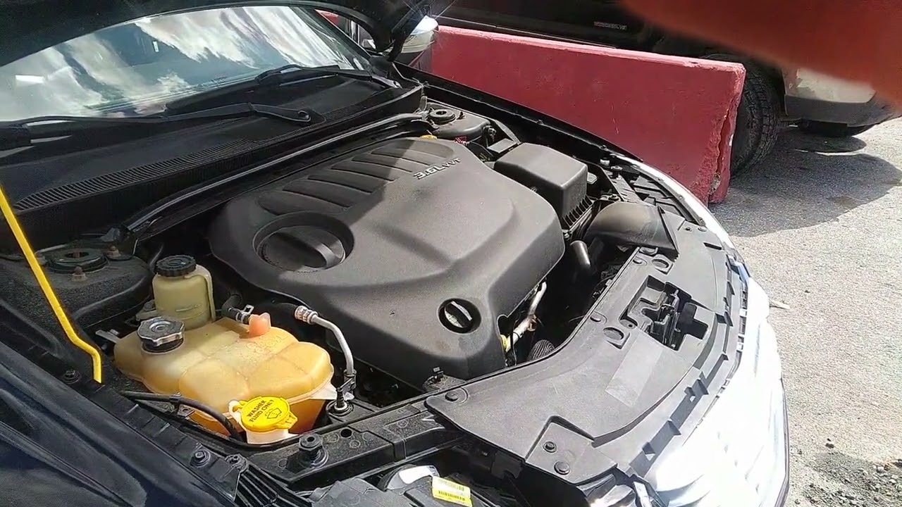 Звук мотора Chrysler ERB Erb от 2013 Chrysler 200 Limited 1C3CCBCG2DN551021