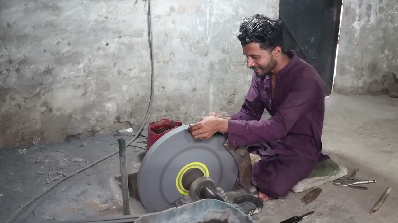 चाकू  कैसे बनता है देखे,  Process of Making Razor Sharp Hunting Knife | Amazing Knife Manufacturing,