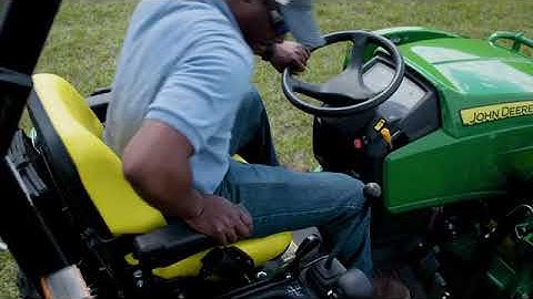 Operator Station | John Deere 2 Series Compact Utility Tractors