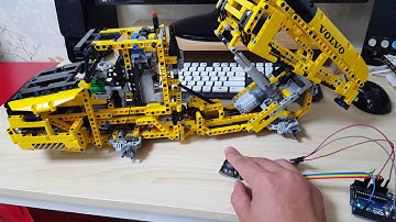 Arduino controlling LEGO Power Functions #2 : with IR transmitter + Joystick