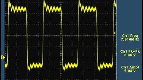 Internal 8Mhz RC vs 16Mhz Crystal on Atmega328P.avi