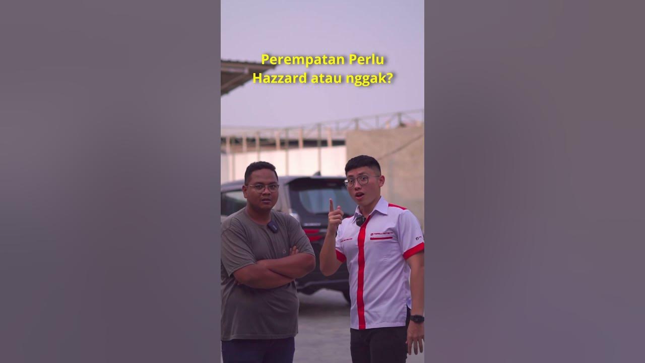 Mungkin yang nyalain hazard di perempatan maksudnya gini kali ya?